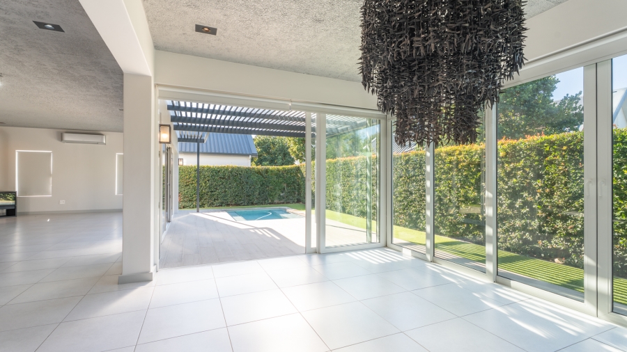 To Let 4 Bedroom Property for Rent in Val De Vie Estate Western Cape